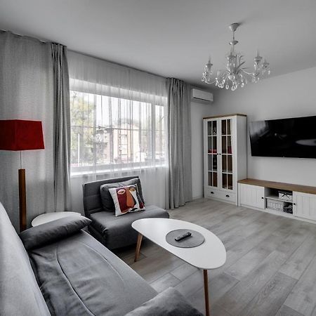 White Apartment Scandinavian Style Zaporizhia Dış mekan fotoğraf