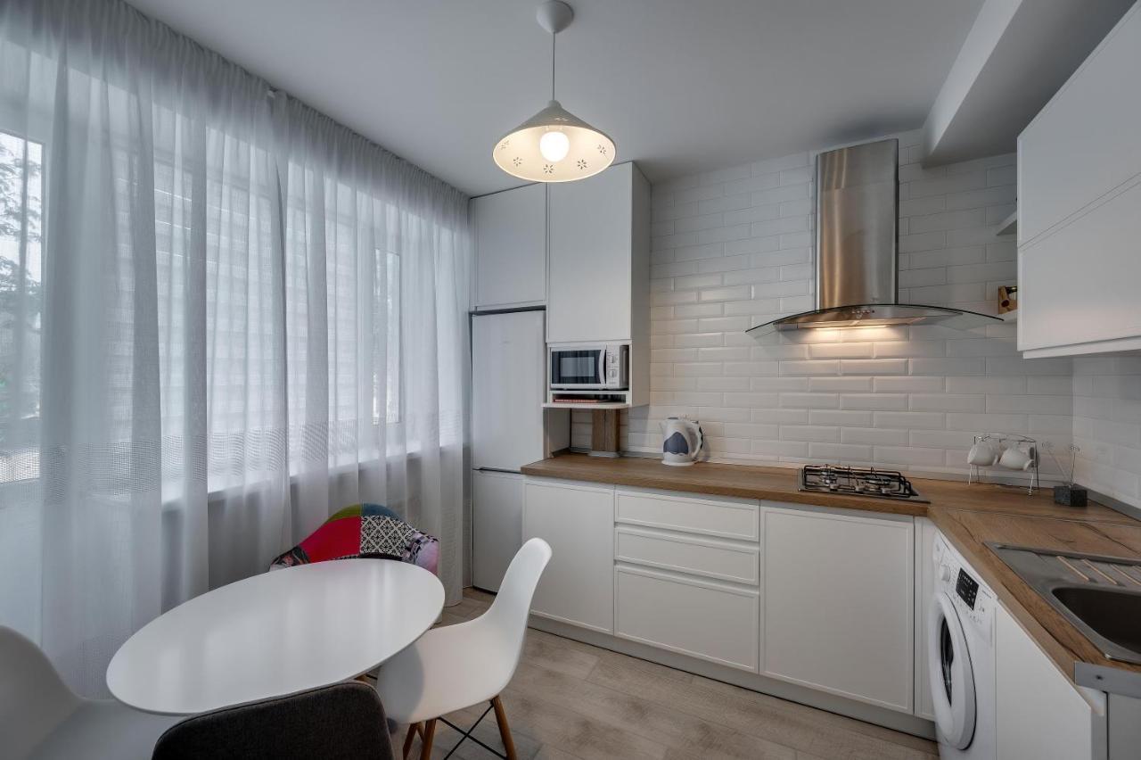 White Apartment Scandinavian Style Zaporizhia Dış mekan fotoğraf